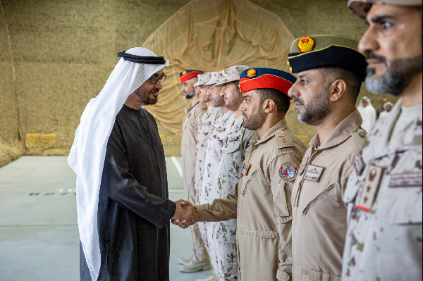 UAE President Visits Airborne Brigade Command