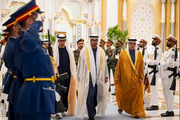UAE President Welcomes New Ambassadors