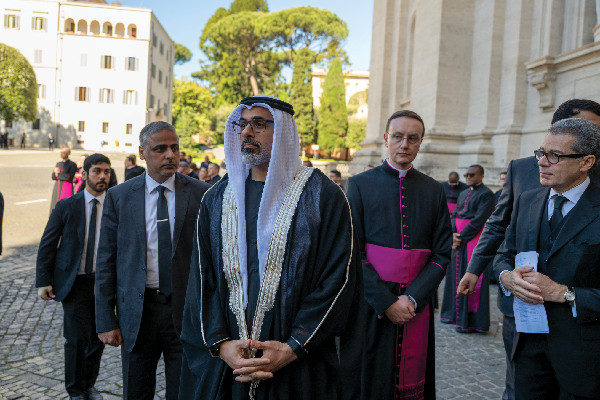 Abu Dhabi Crown Prince at Pope Francis' Funeral