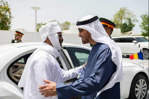 UAE and Chad Leaders Discuss Cooperation