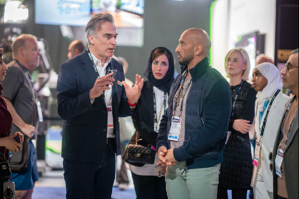 Al Hamed Reviews Media Trends at NAB Show
