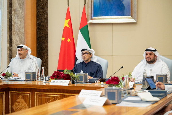 Sheikh Mansour Attends UAE-China Meeting