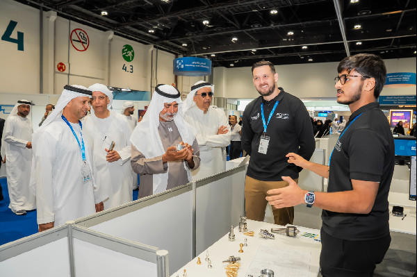 Nahyan bin Mubarak Visits Skills Competition