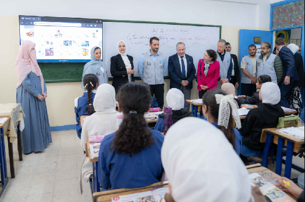 Sultan bin Ahmed Al Qasimi Visits Marka Camp