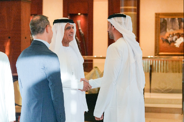 Saud bin Saqr Meets Young Business Leaders