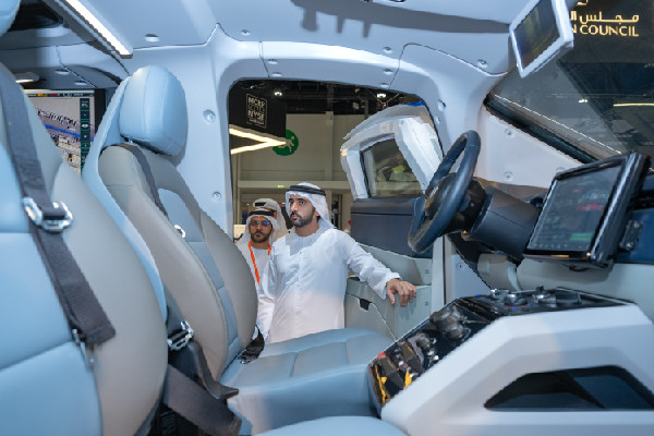 Hamdan bin Mohammed Visits Make in UAE Forum