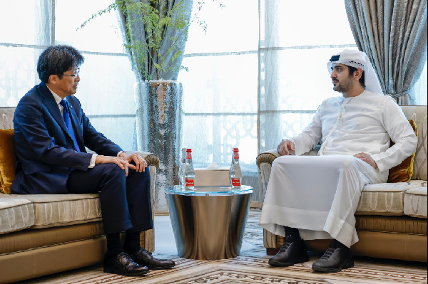 Maktoum bin Mohammed Meets Mizuho CEO