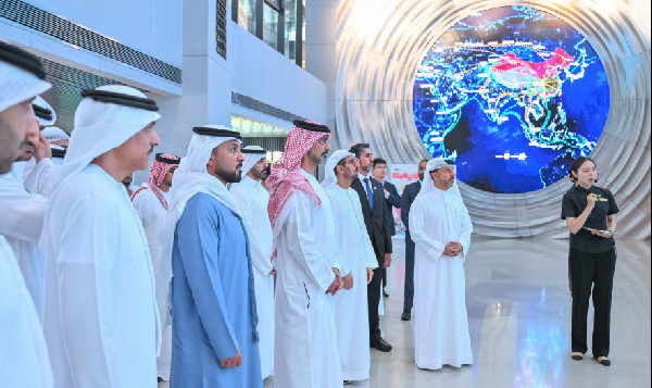 Ammar bin Humaid Visits Chongqing Exhibition