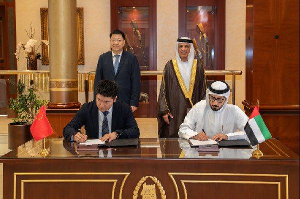 Saud bin Saqr Signs Hydrogen Energy Agreement