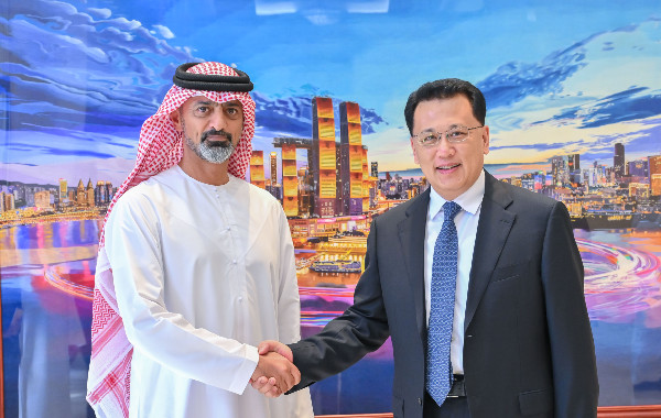 Ajman Crown Prince Meets Chinese Officials