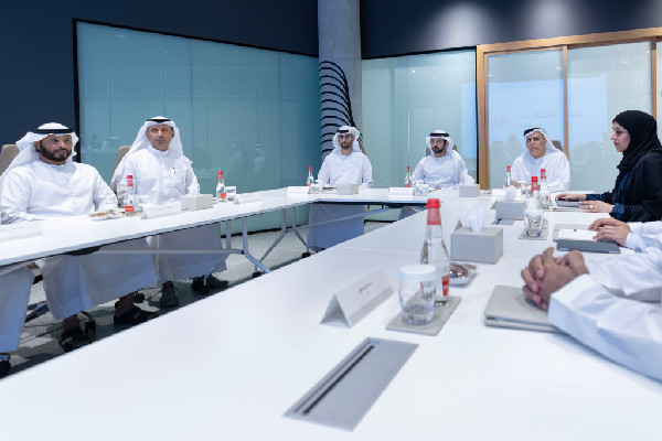 Hamdan bin Mohammed Reviews Citizens' Affairs Initiatives