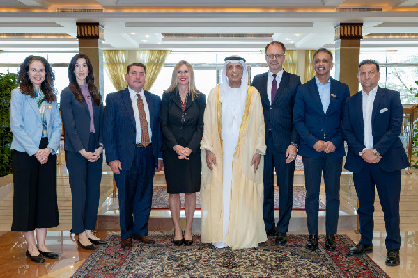 Saud bin Saqr Meets US Consul-General and CEO