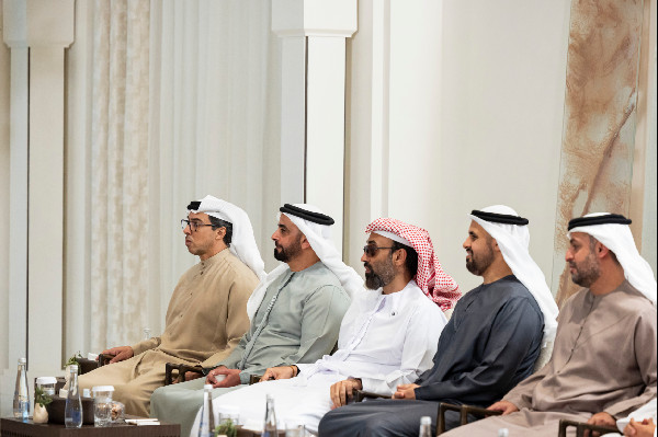 UAE and Qatar Leaders Discuss Cooperation