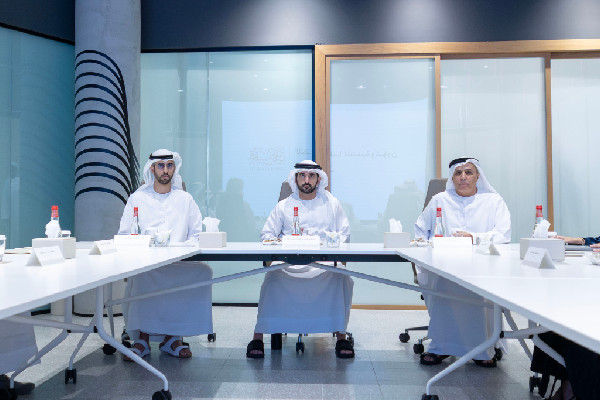 Hamdan bin Mohammed Reviews Citizens' Affairs Initiatives