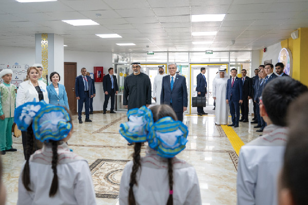Crown Prince Visits Kazakh School in Astana