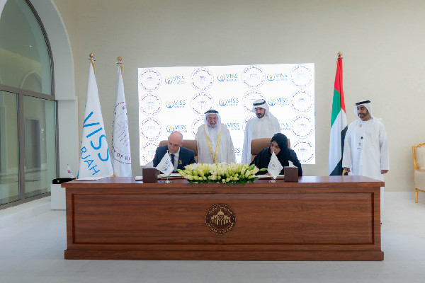 MoU Signed Between University of Kalba and Victoria International School