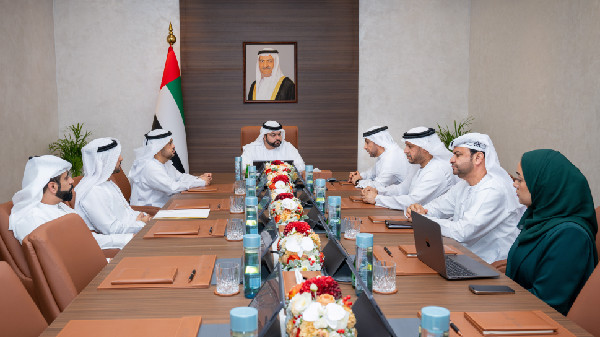 Al Sharqi Discusses Economic Growth with Chamber Chairman