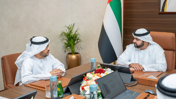 Al Sharqi Discusses Economic Growth with Chamber Chairman