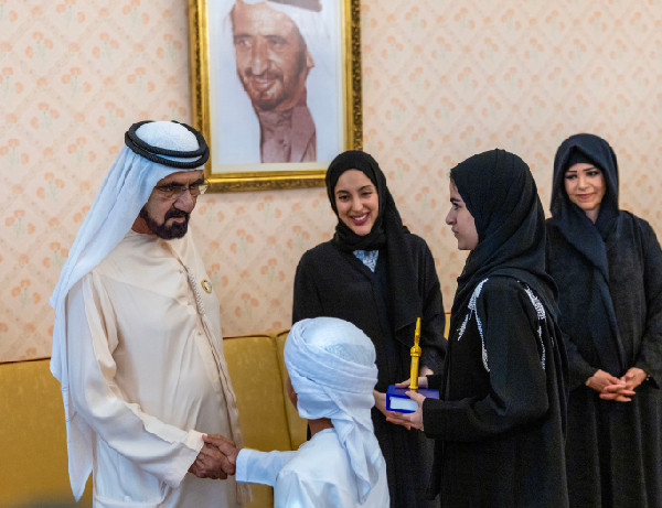 Mohammed bin Rashid Engages with Community Leaders