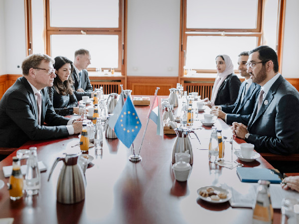 UAE and Germany Discuss Strengthening Relations
