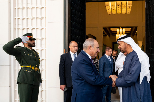 UAE and Armenia Discuss Enhanced Cooperation