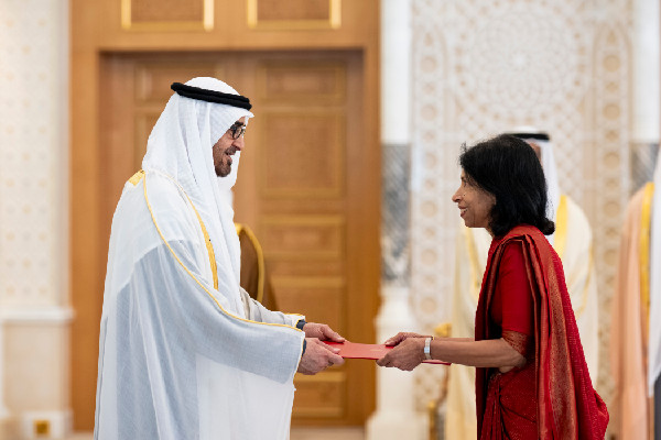 UAE President Welcomes New Ambassadors