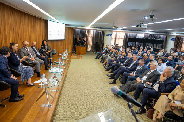 UAE-Latin America Dialogue Explores Strategies UAE-Latin America Dialogue Explores Strategies