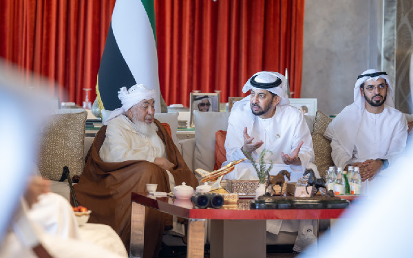 Hamdan bin Zayed Hosts Emirates Fatwa Council Delegation