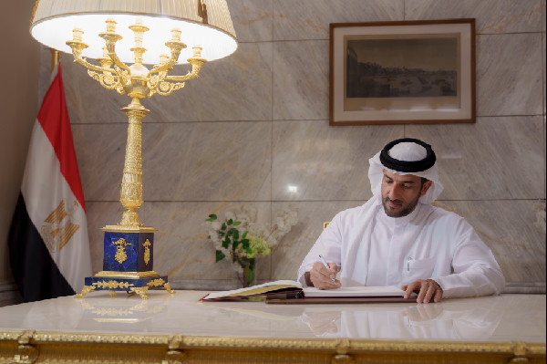 Sheikh Sultan Visits Cairo's Opera House