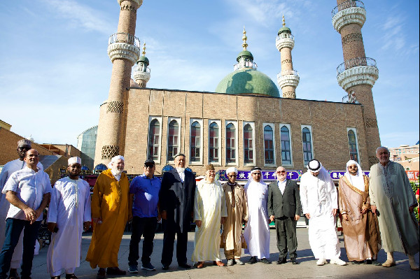 Council Delegation Visits Xinjiang and Ningxia