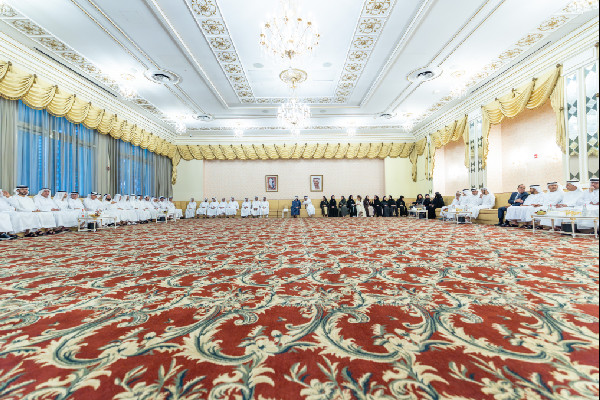 Mohammed bin Rashid Engages with Business Leaders