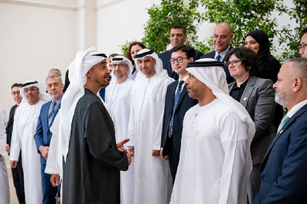 Sheikh Mohamed Meets Khalifa University Delegation