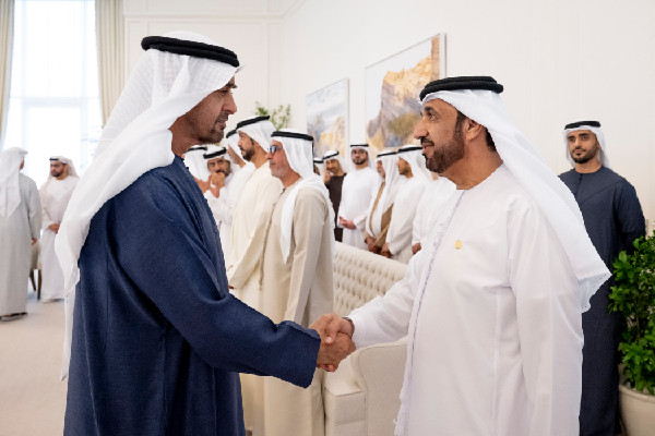 Sheikh Mohamed Welcomes Arab Parliament Delegation