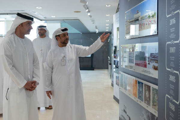 Hazza bin Zayed Visits Al Ain Municipality