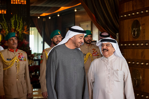 Bilateral Talks Between Sheikh Mohamed and King Hamad