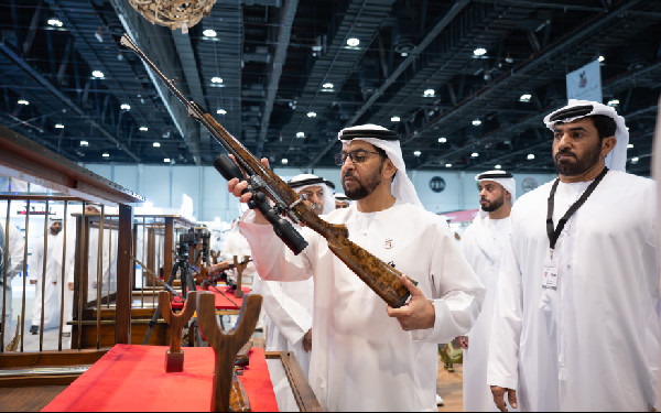 Hamdan bin Zayed Visits Abu Dhabi Exhibition