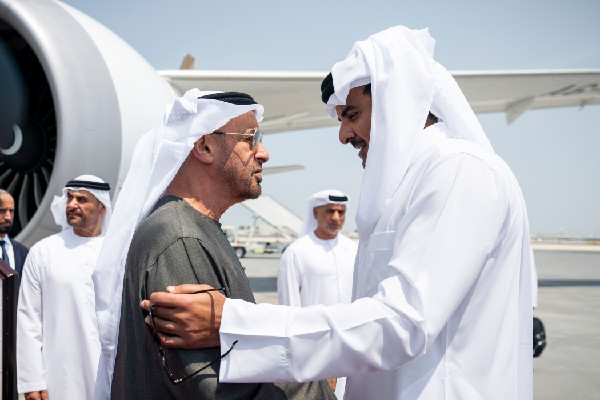 UAE President Visits Qatar for Fraternal Meeting