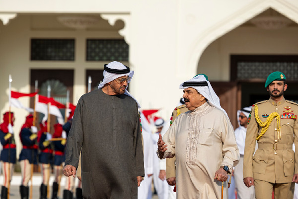 UAE and Bahrain Leaders Discuss Cooperation