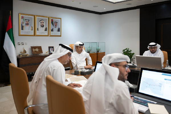 Hazza bin Zayed Visits Al Ain Municipality
