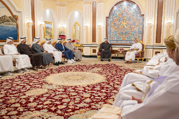 UAE and Oman Leaders Discuss Cooperation