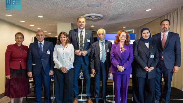 GCC Leader Discusses Peace and Development GCC Leader Discusses Peace and Development