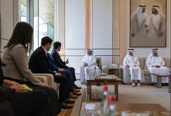 Maktoum bin Mohammed Meets Robinhood CEO