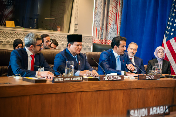 Abdullah bin Zayed Attends US Meeting on Gaza