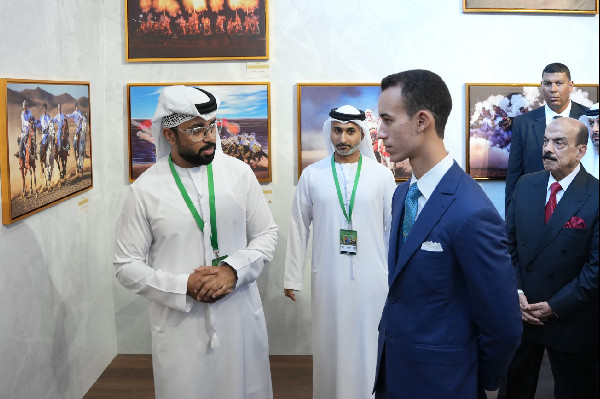 Crown Prince Visits Sheikh Mansour Award Exhibition