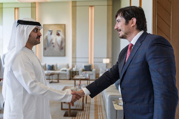 Maktoum bin Mohammed Meets Robinhood CEO