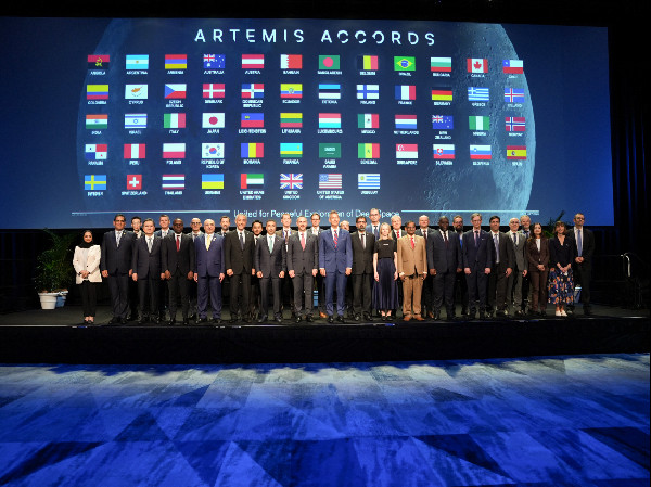 UAE Space Agency Chairs Artemis Accords Meeting