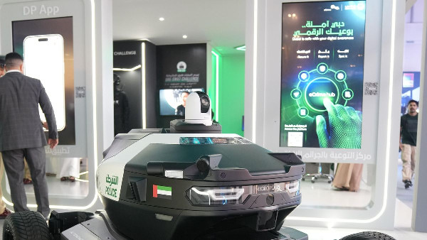 Dubai Police Unveils Robotic Patrol DPR 02 Dubai Police Unveils Robotic Patrol DPR 02