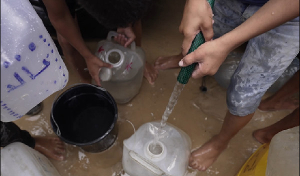 UAE Delivers Water Tankers to Gaza