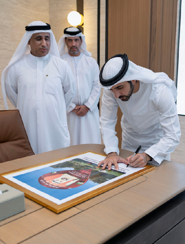 Hamdan bin Mohammed Meets UAE Balloon Team