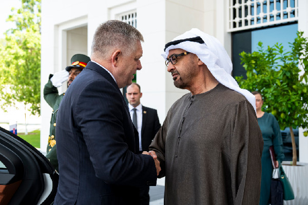 UAE and Slovakia Discuss Bilateral Ties